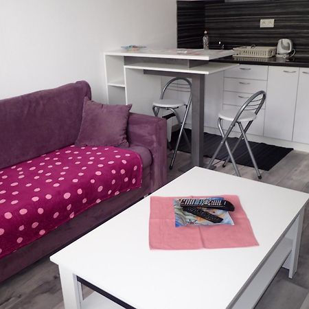 Cozy Apartment Братислава Экстерьер фото